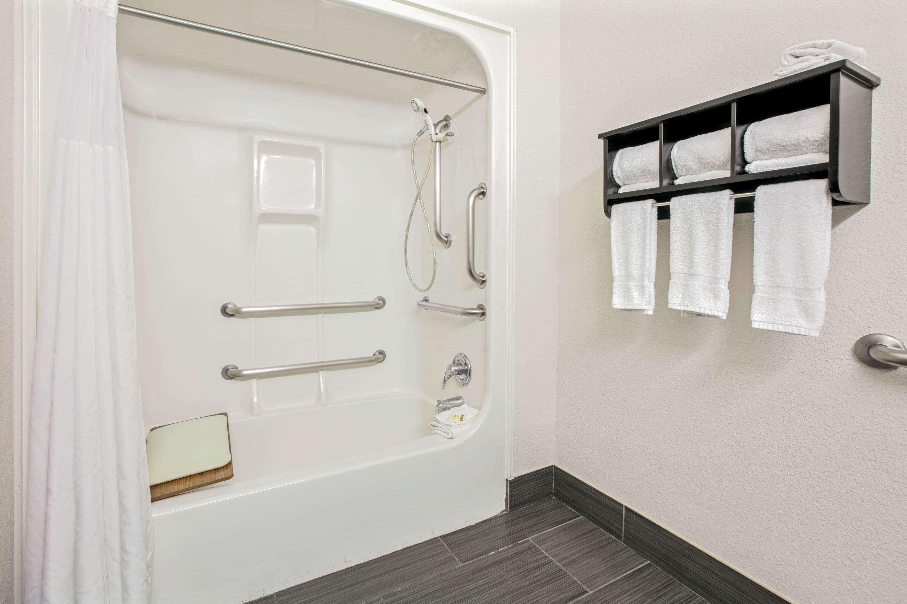 La Quinta By Wyndham Dallas - Las Colinas Irving Exterior photo